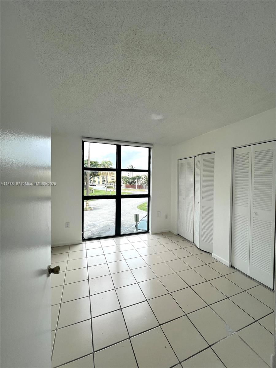 Real estate property located at 11780 18th St #203-2, Miami-dade, International Park I Cond, Miami, FL