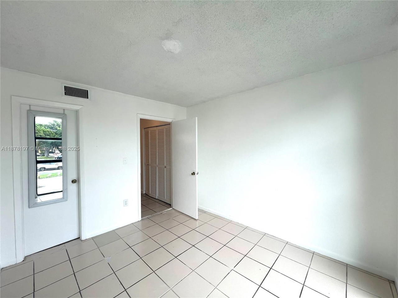 Real estate property located at 11780 18th St #203-2, Miami-dade, International Park I Cond, Miami, FL