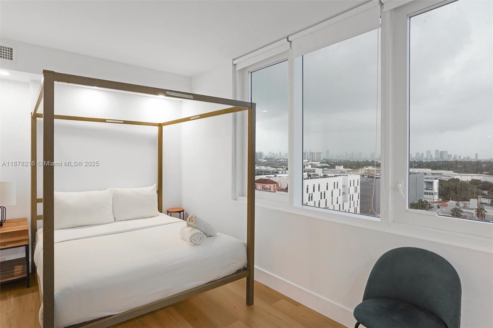 Real estate property located at 2301 Collins Ave #1135, Miami-dade, Roney Palace Condo, Miami Beach, FL