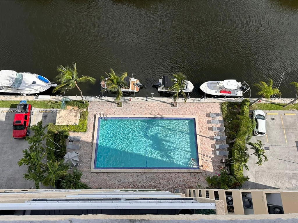 Real estate property located at 2350 135th St #1406, Miami-dade, Vecino Del Mar Condo, North Miami, FL