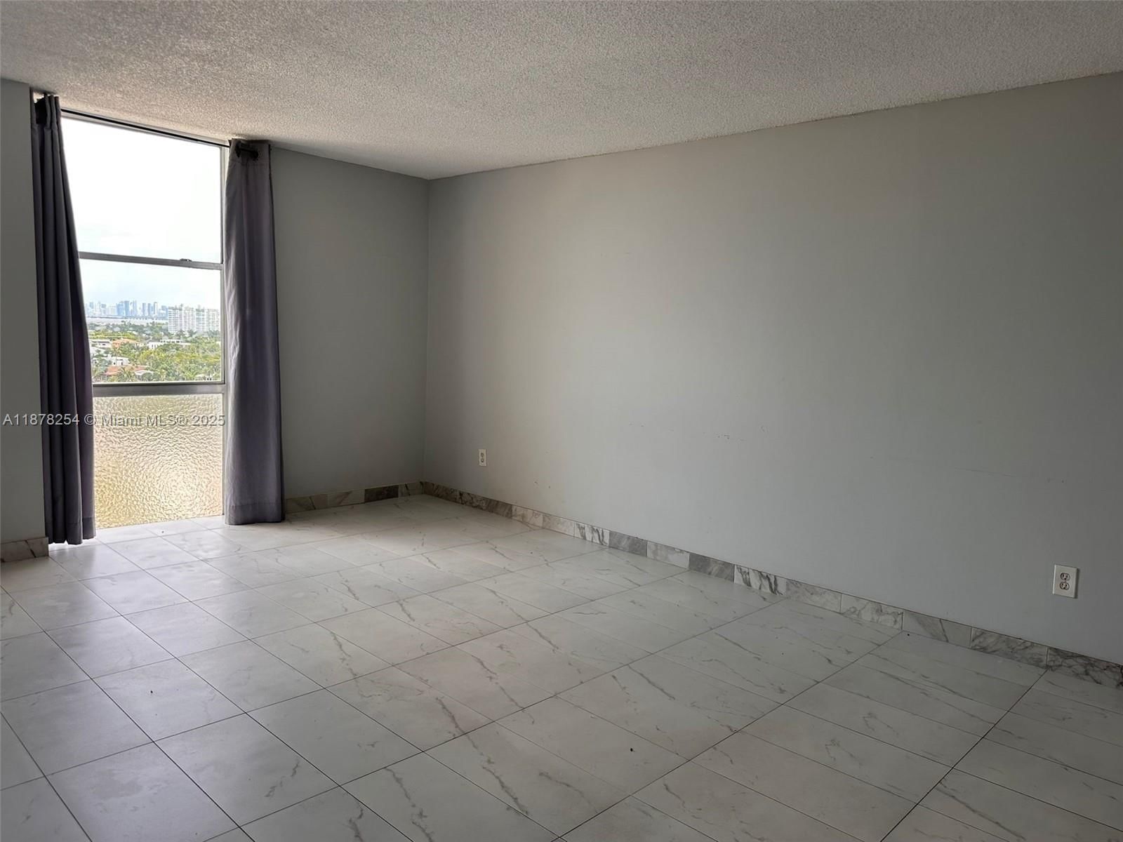 Real estate property located at 2350 135th St #1406, Miami-dade, Vecino Del Mar Condo, North Miami, FL