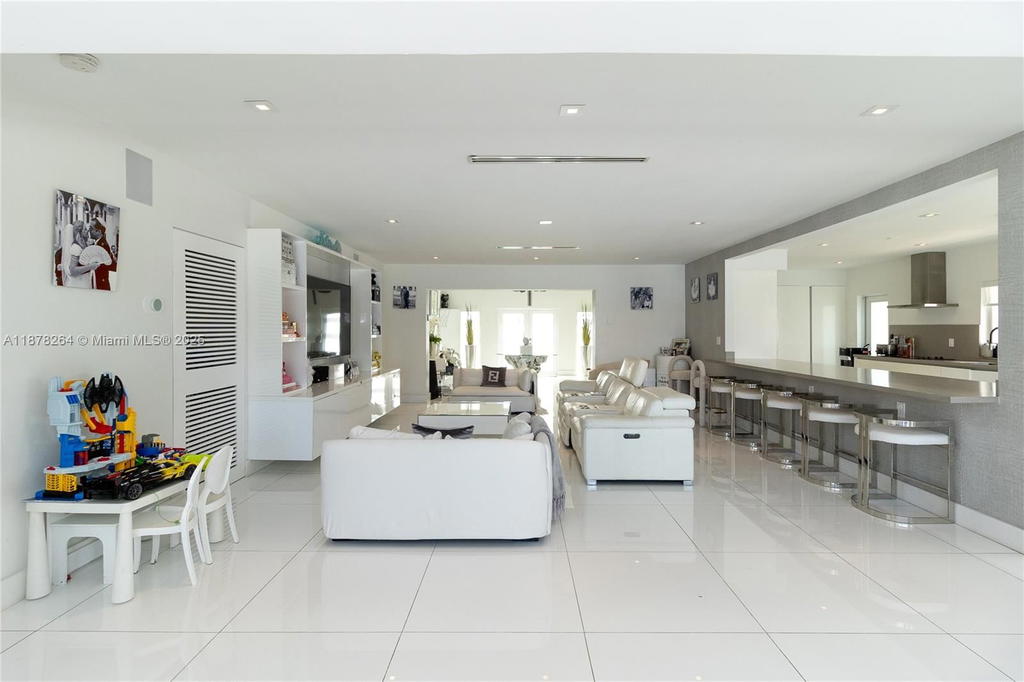 Real estate property located at 1215 Biscayne Point Rd, Miami-dade, Biscayne Point, Miami Beach, FL