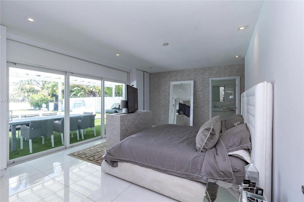 Real estate property located at 1215 Biscayne Point Rd, Miami-dade, Biscayne Point, Miami Beach, FL