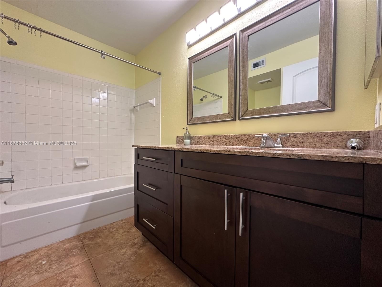 Real estate property located at 2627 33rd St #2209, Broward, Sailboat Pointe Condo, Oakland Park, FL