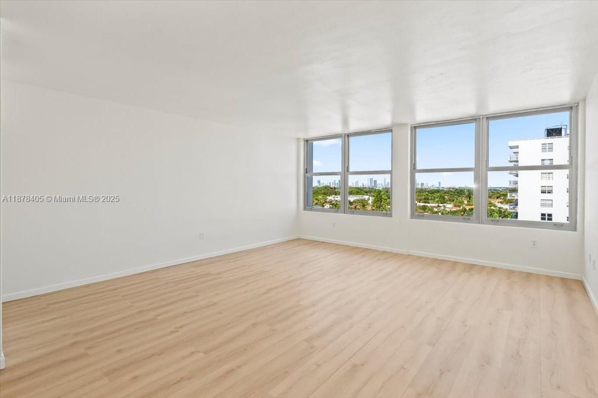 Real estate property located at 2899 Collins Ave #1104, Miami-dade, Triton Tower Condo, Miami Beach, FL