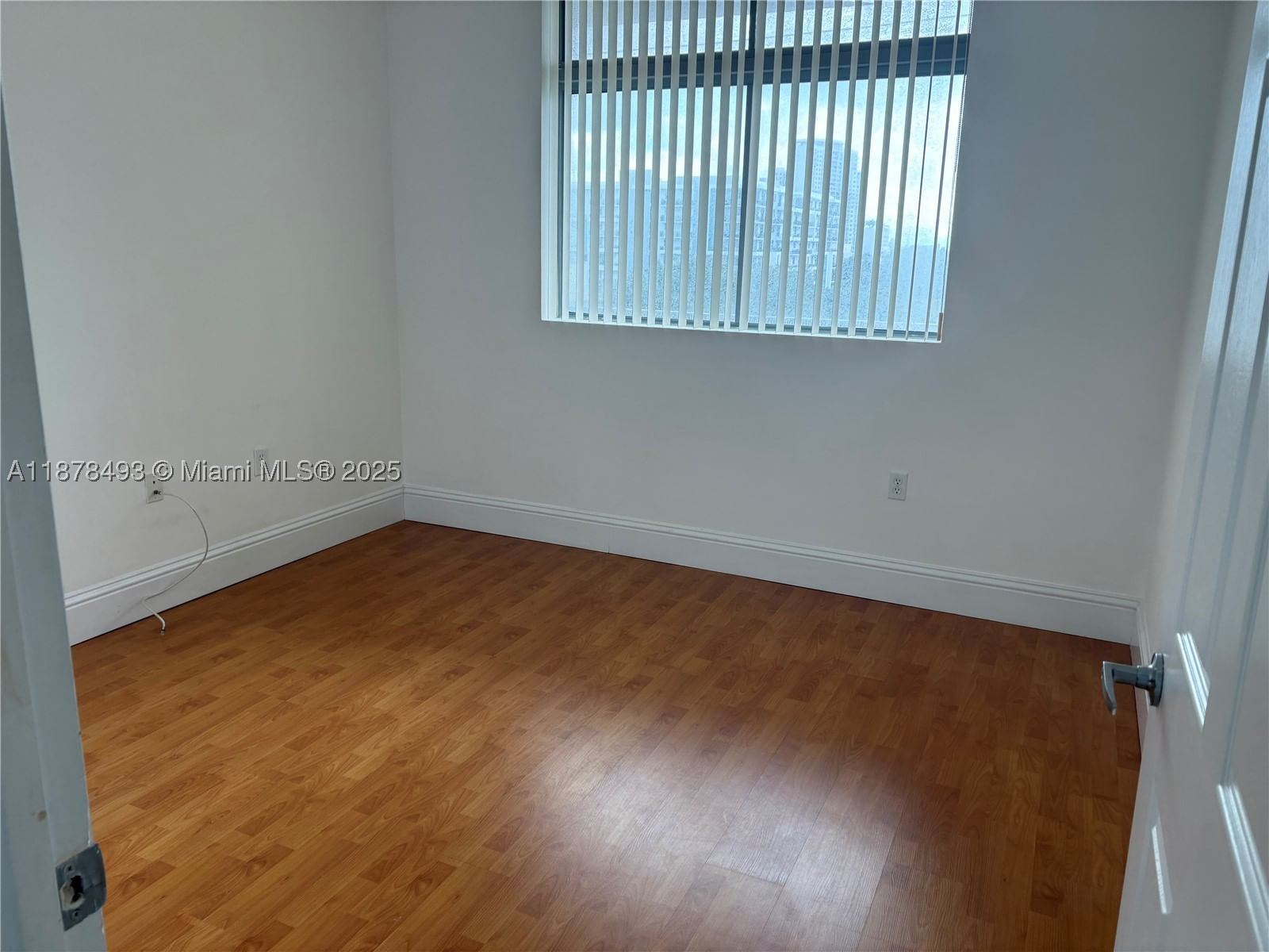 Real estate property located at 140 Dixie Hwy #411, Broward, Hollywood Station Res Con, Hollywood, FL