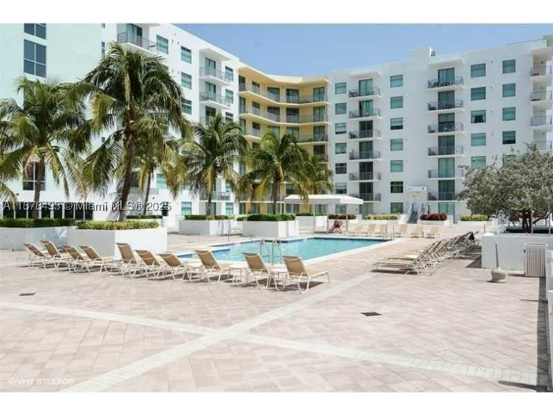 Real estate property located at 140 Dixie Hwy #411, Broward, Hollywood Station Res Con, Hollywood, FL