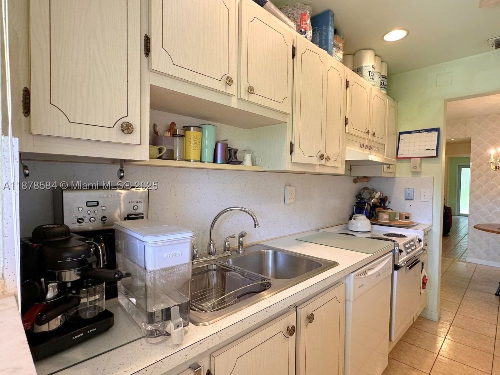 Real estate property located at 285 High Point Blvd A, Palm Beach, High Point Condo Sec 4, Boynton Beach, FL