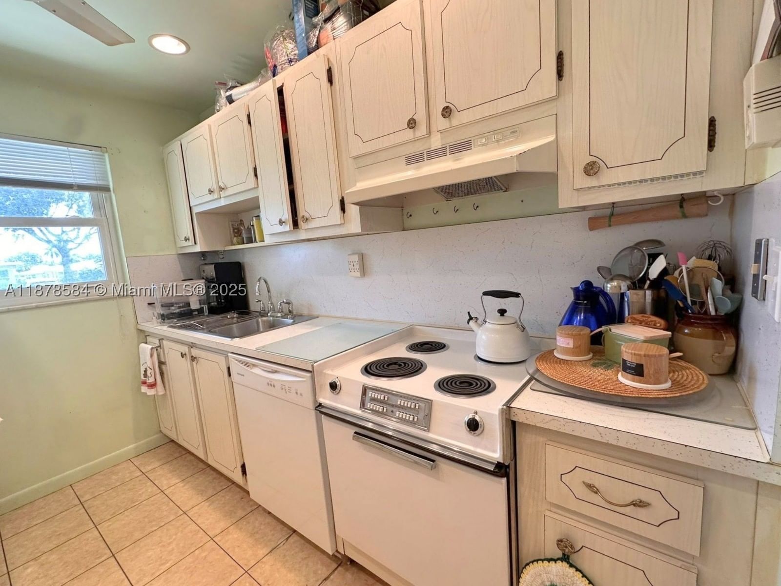 Real estate property located at 285 High Point Blvd A, Palm Beach, High Point Condo Sec 4, Boynton Beach, FL