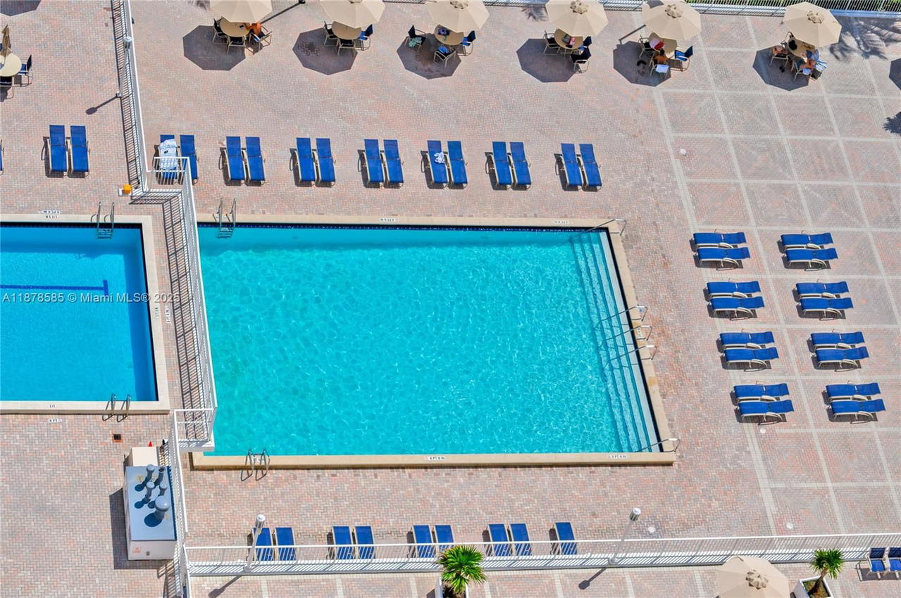 Real estate property located at 2201 Ocean Dr #2808, Broward, Quadomain Tower I And Iv, Hollywood, FL