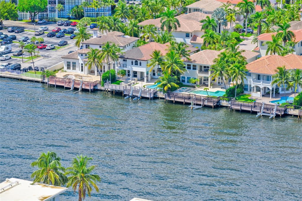 Real estate property located at 2201 Ocean Dr #2808, Broward, Quadomain Tower I And Iv, Hollywood, FL