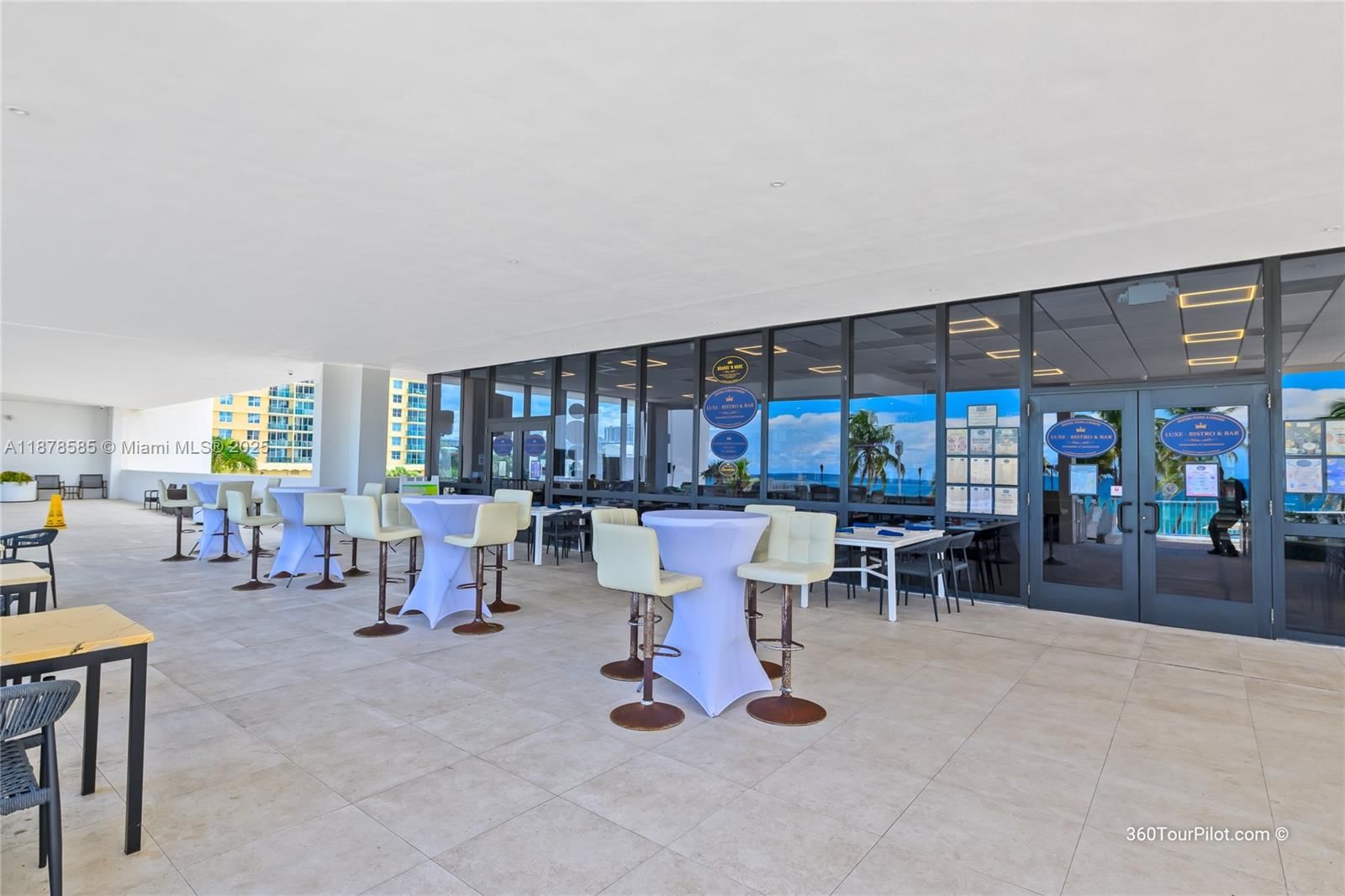 Real estate property located at 2201 Ocean Dr #2808, Broward, Quadomain Tower I And Iv, Hollywood, FL
