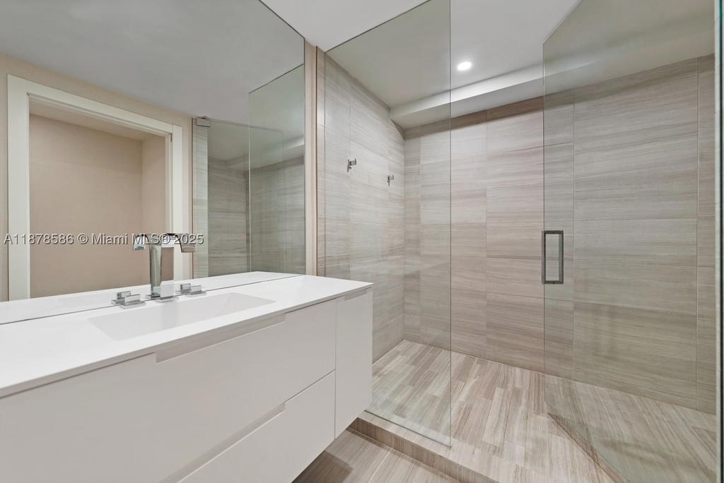 Real estate property located at 4701 Meridian Ave #222, Miami-dade, 4701 North Meridian Condo, Miami Beach, FL