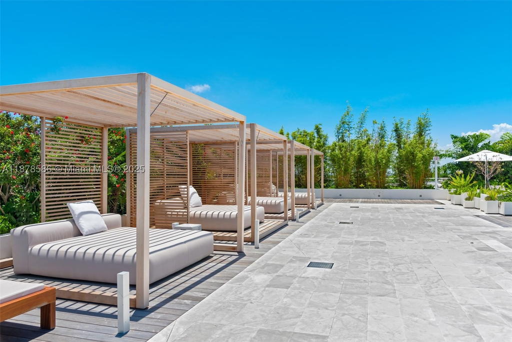 Real estate property located at 4701 Meridian Ave #222, Miami-dade, 4701 North Meridian Condo, Miami Beach, FL