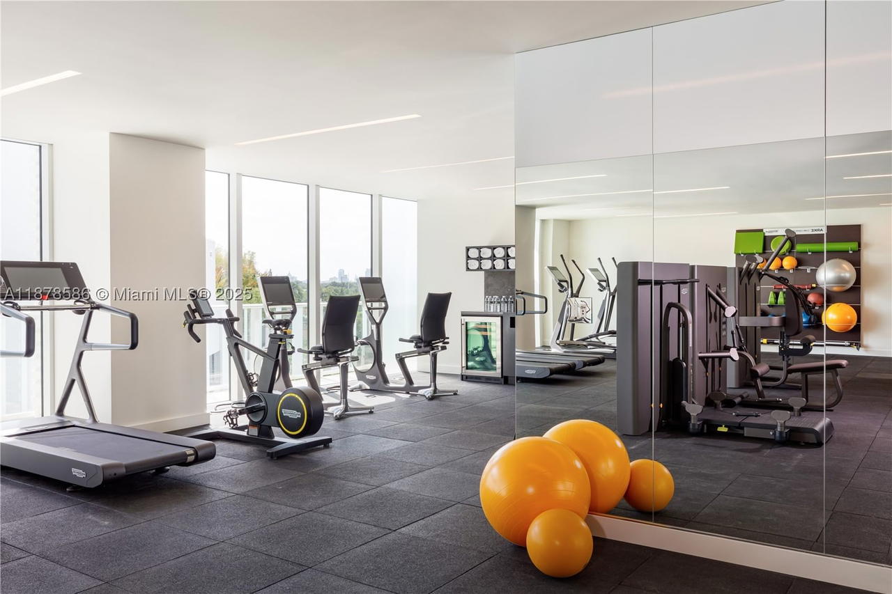 Real estate property located at 4701 Meridian Ave #222, Miami-dade, 4701 North Meridian Condo, Miami Beach, FL