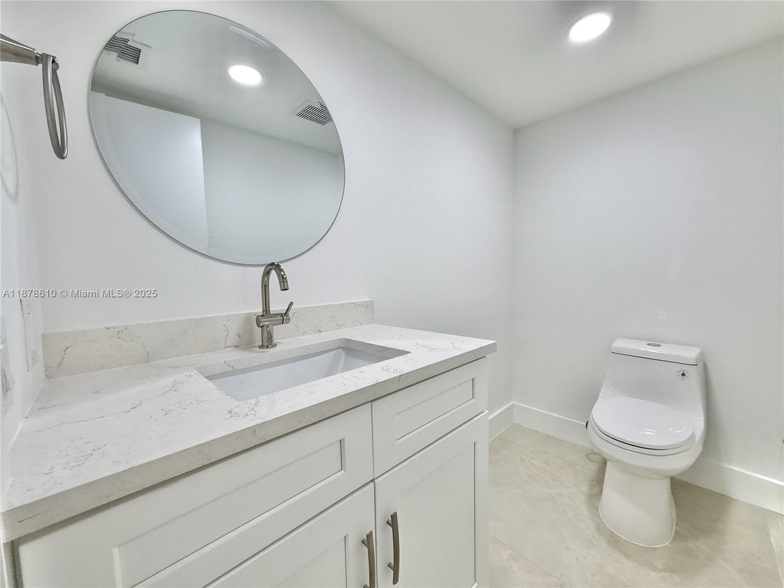 Real estate property located at 20818 San Simeon Way #108, Miami-dade, Laguna Pointe At Calif Cl, Miami, FL
