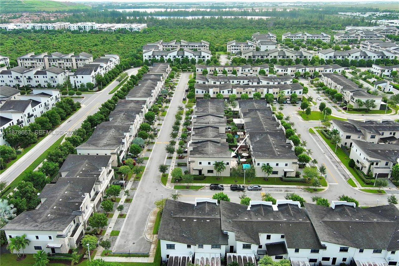Real estate property located at 10578 81st Ter, Miami-dade, Grand Bay South Townhomes, Doral, FL