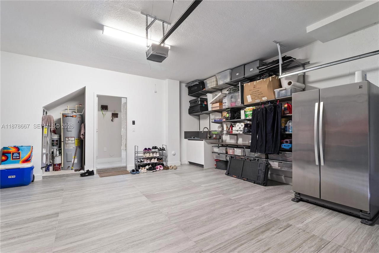 Real estate property located at 10578 81st Ter, Miami-dade, Grand Bay South Townhomes, Doral, FL