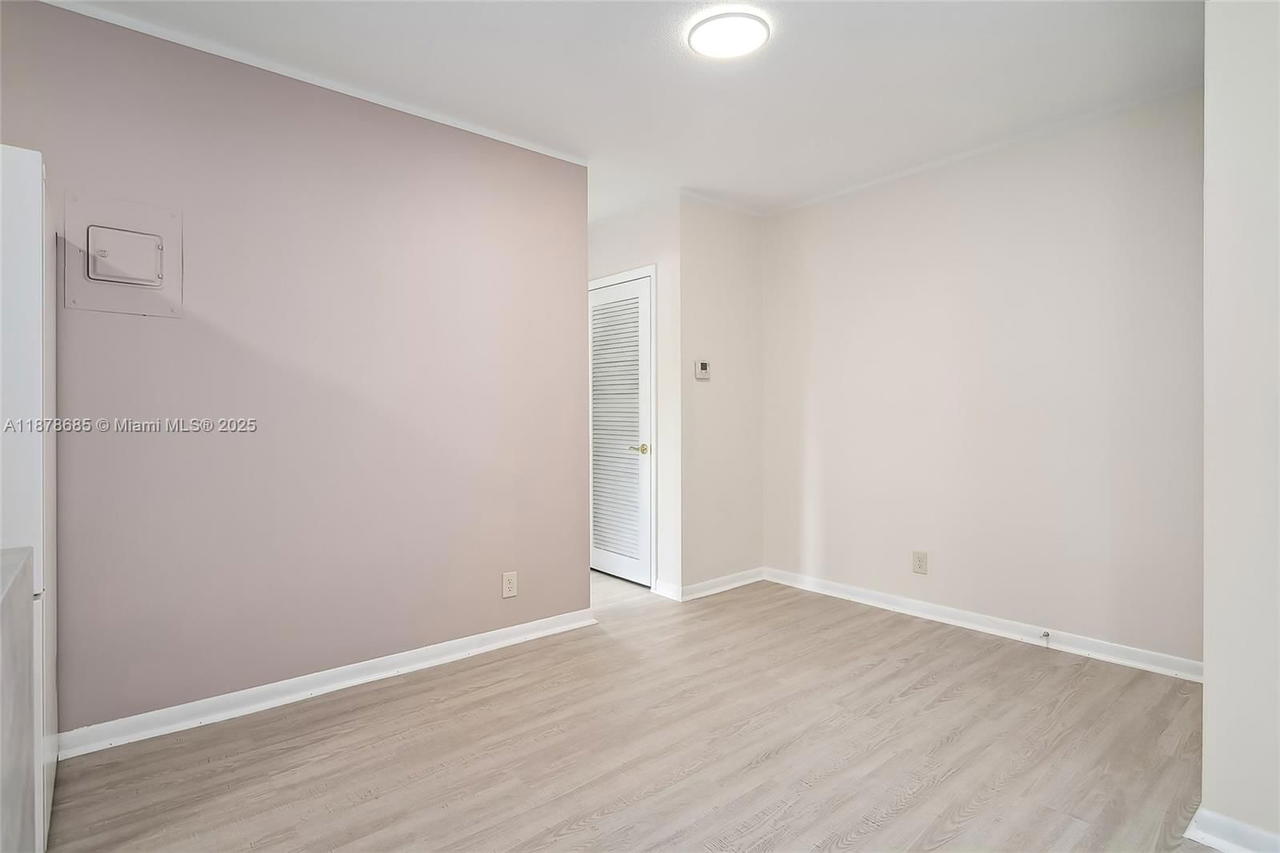 Real estate property located at 1824 Monroe St #7, Broward, Palmview Condominium Apar, Hollywood, FL