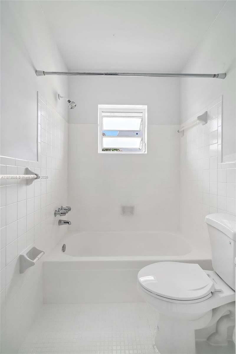 Real estate property located at 1824 Monroe St #7, Broward, Palmview Condominium Apar, Hollywood, FL