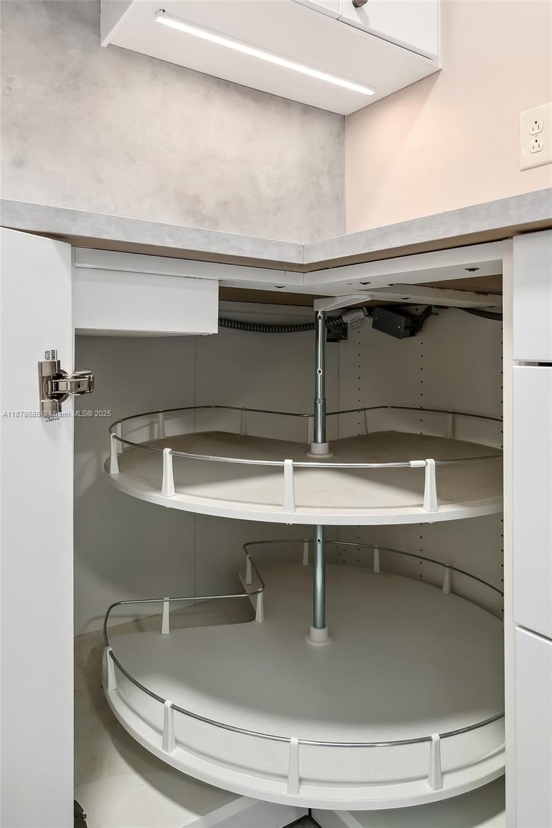 Real estate property located at 1824 Monroe St #7, Broward, Palmview Condominium Apar, Hollywood, FL
