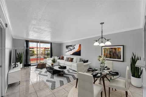 Real estate property located at 410 68th Ave #403, Broward, Polynesian Gardens Condom, Plantation, FL