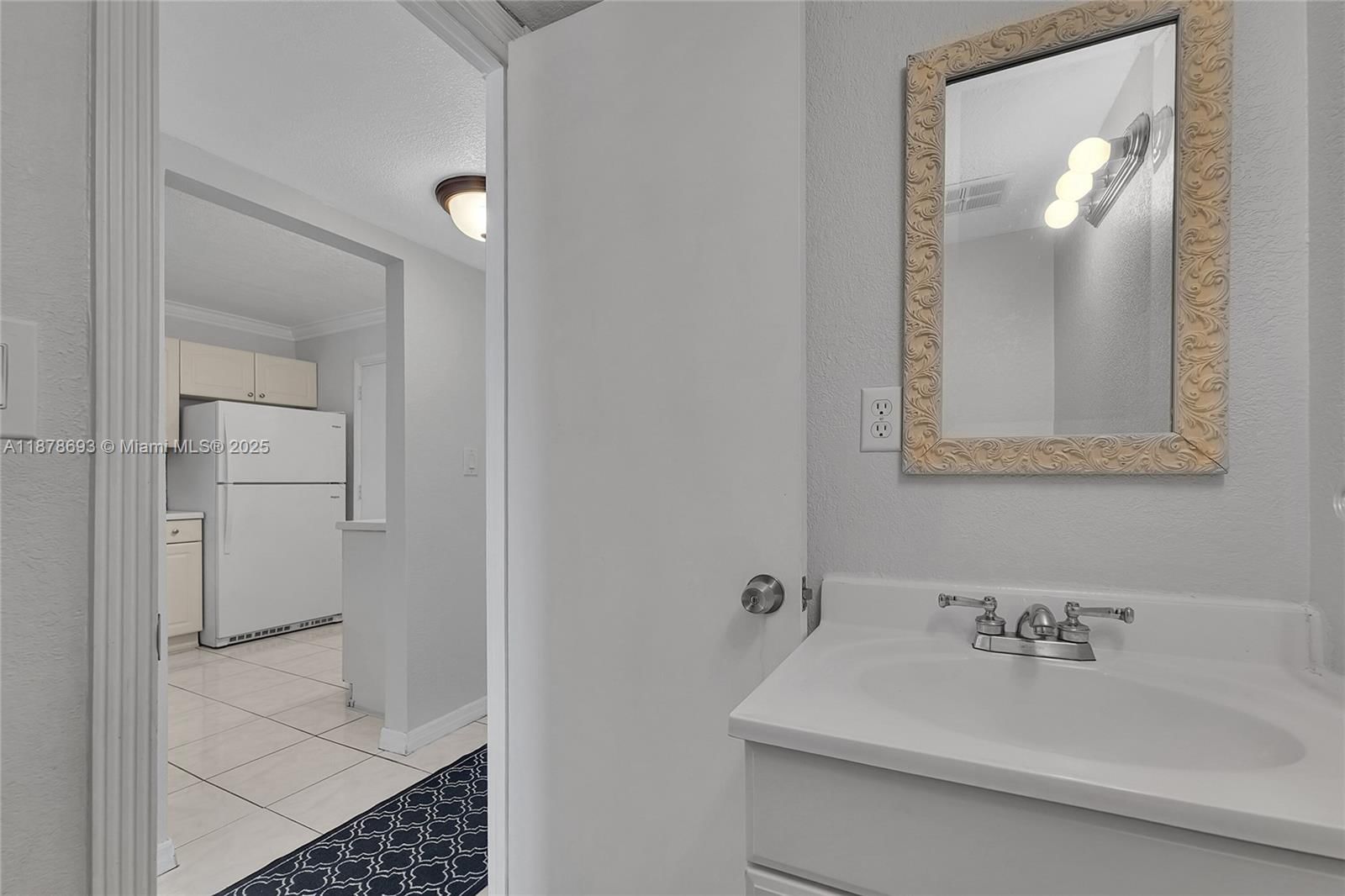 Real estate property located at 410 68th Ave #403, Broward, Polynesian Gardens Condom, Plantation, FL
