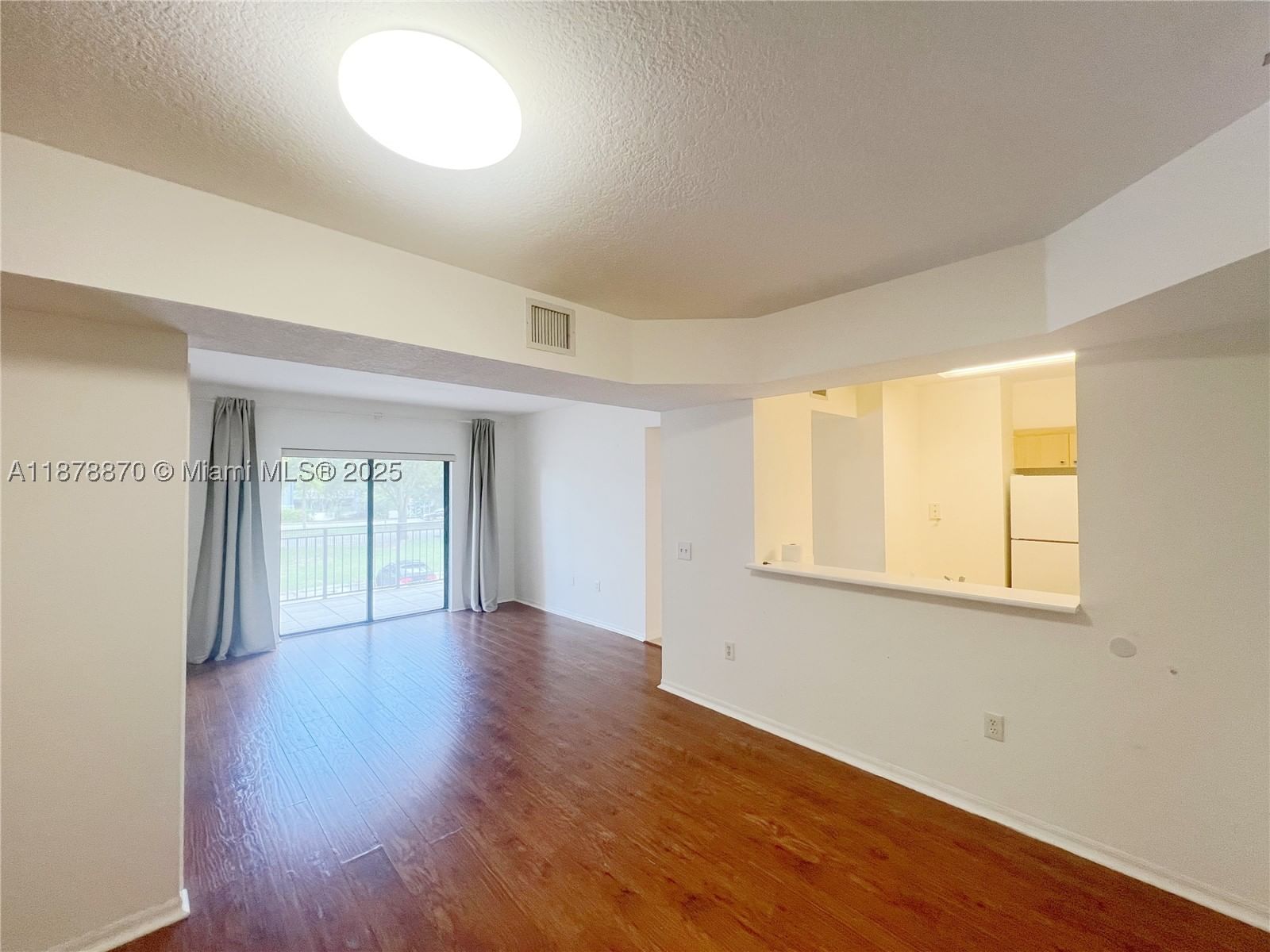 Real estate property located at 9340 Fontainebleau Blvd W206, Miami-dade, Keystone Courts Condo, Miami, FL