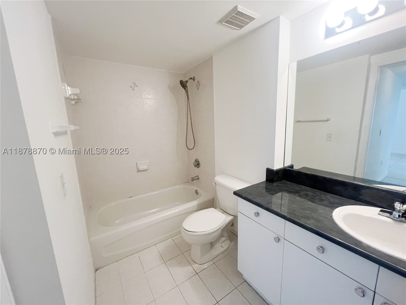 Real estate property located at 9340 Fontainebleau Blvd W206, Miami-dade, Keystone Courts Condo, Miami, FL