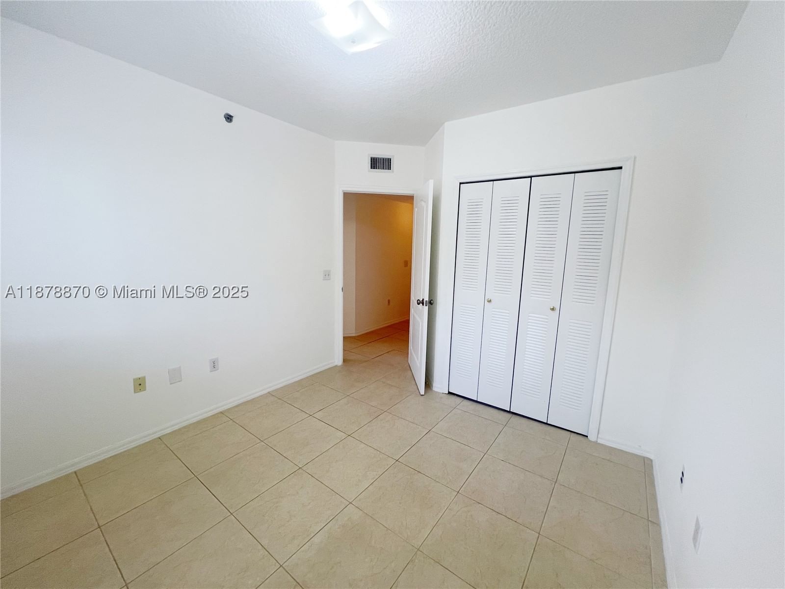 Real estate property located at 9340 Fontainebleau Blvd W206, Miami-dade, Keystone Courts Condo, Miami, FL