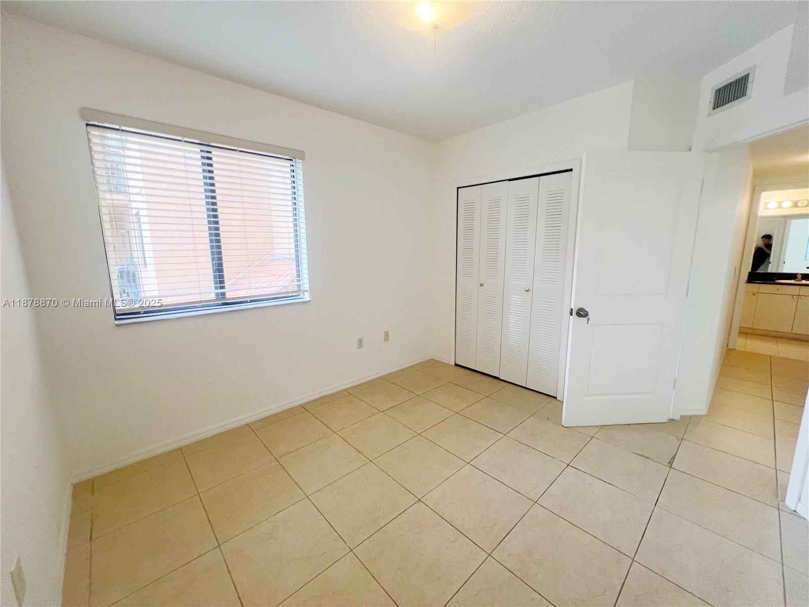 Real estate property located at 9340 Fontainebleau Blvd W206, Miami-dade, Keystone Courts Condo, Miami, FL