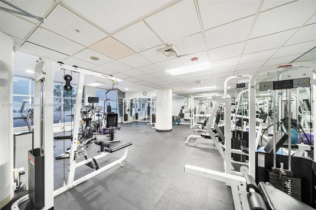 Real estate property located at 10350 Bay Harbor Dr #5R, Miami-dade, Island Pointe Condo, Bay Harbor Islands, FL