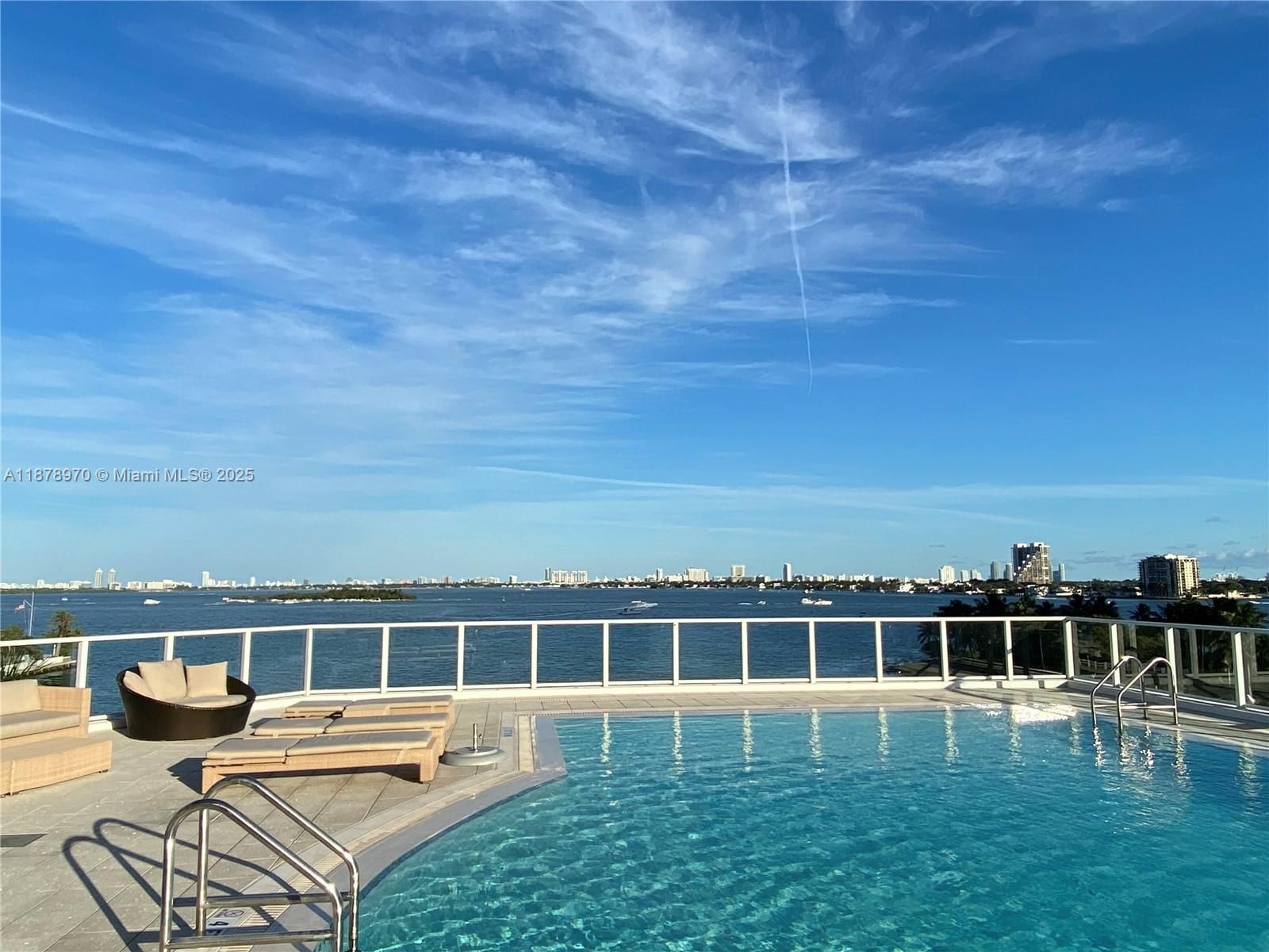 Real estate property located at 2020 Bayshore Dr #3701, Miami-dade, Paramount Bay Condo, Miami, FL