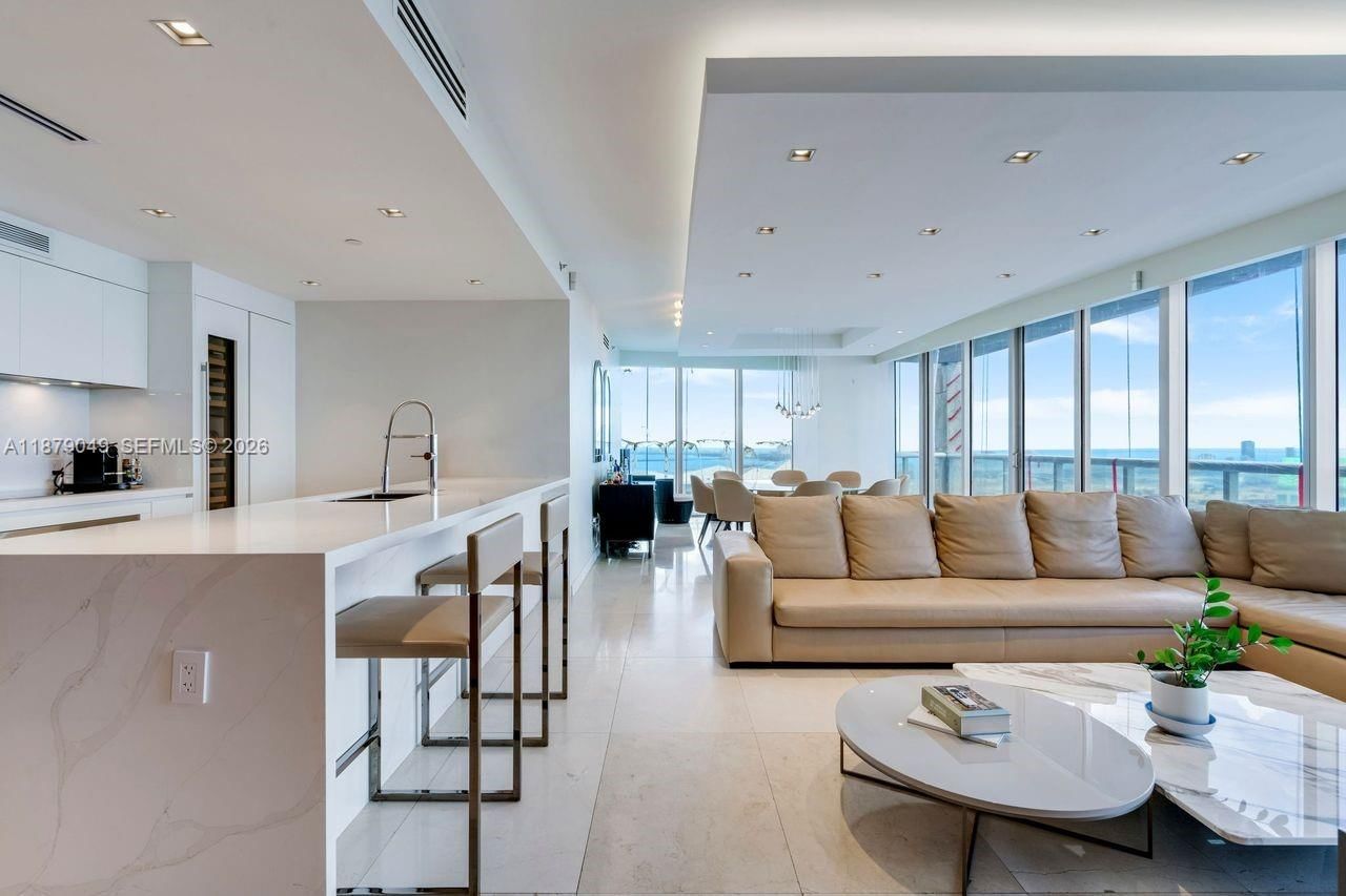 Real estate property located at 465 Brickell Ave #4801, Miami-dade, Iconbrickell Condo No 1, Miami, FL