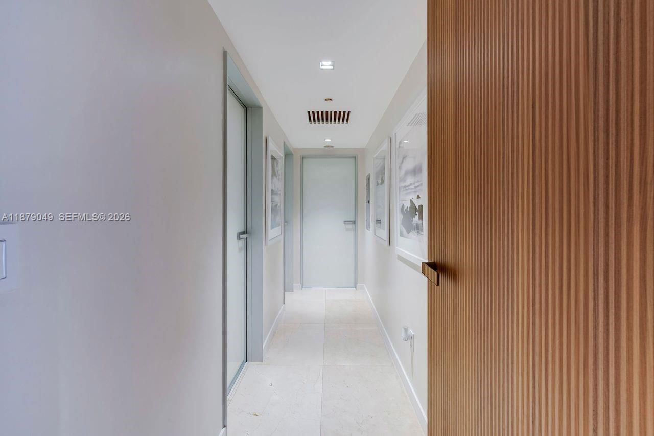 Real estate property located at 465 Brickell Ave #4801, Miami-dade, Iconbrickell Condo No 1, Miami, FL