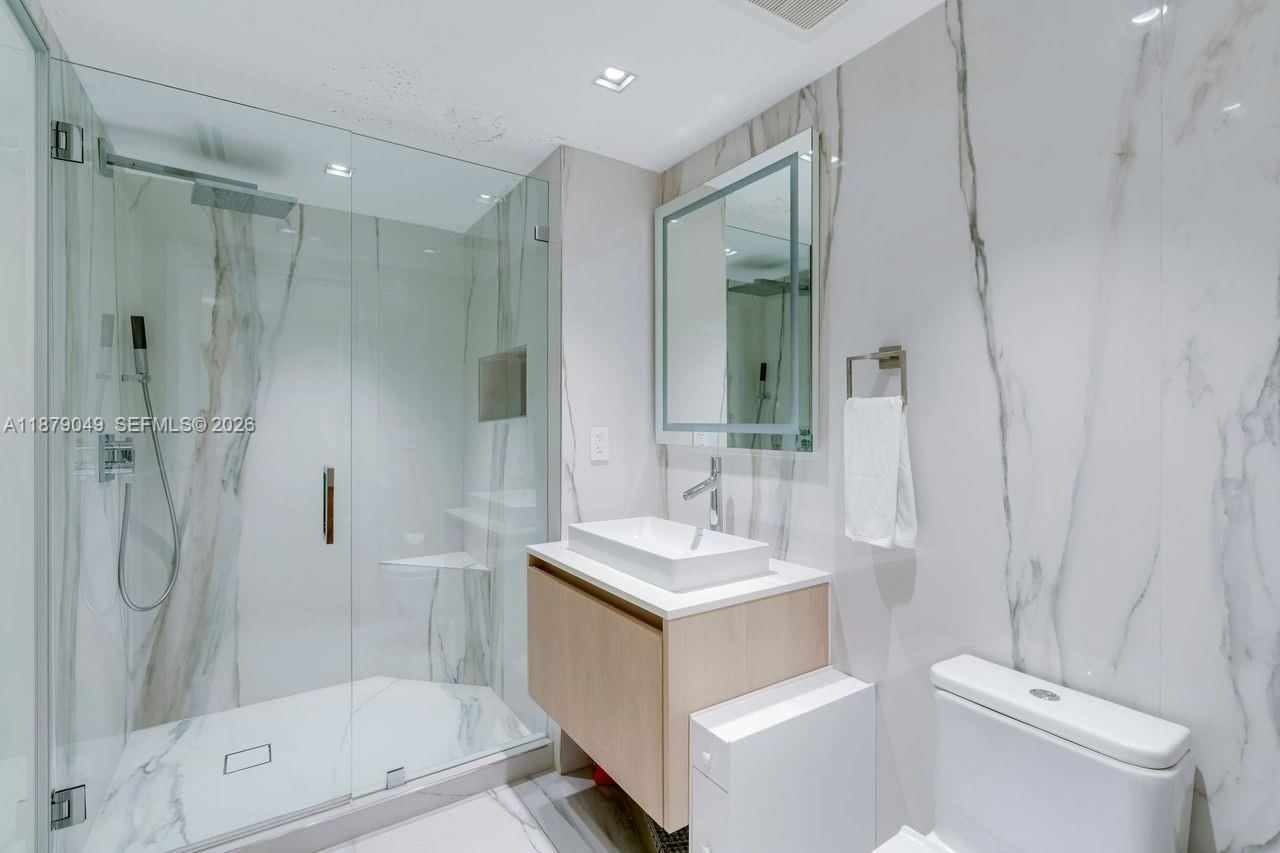 Real estate property located at 465 Brickell Ave #4801, Miami-dade, Iconbrickell Condo No 1, Miami, FL