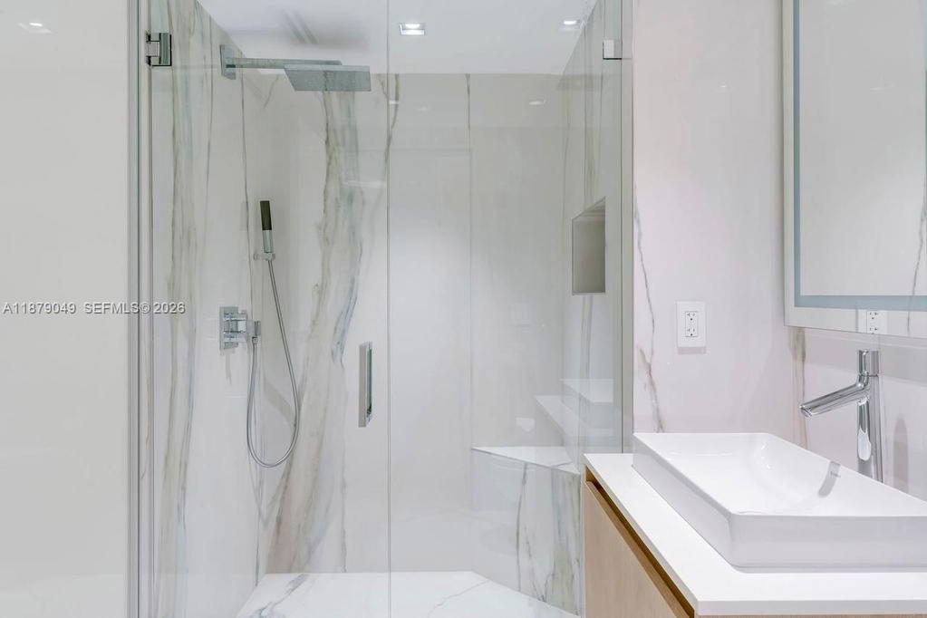 Real estate property located at 465 Brickell Ave #4801, Miami-dade, Iconbrickell Condo No 1, Miami, FL