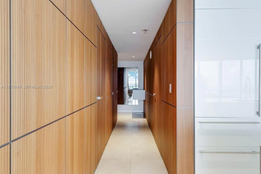 Real estate property located at 465 Brickell Ave #4801, Miami-dade, Iconbrickell Condo No 1, Miami, FL