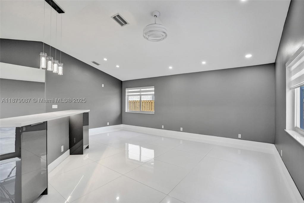 Real estate property located at 1321 102nd Ave, Broward, Landings, Pembroke Pines, FL