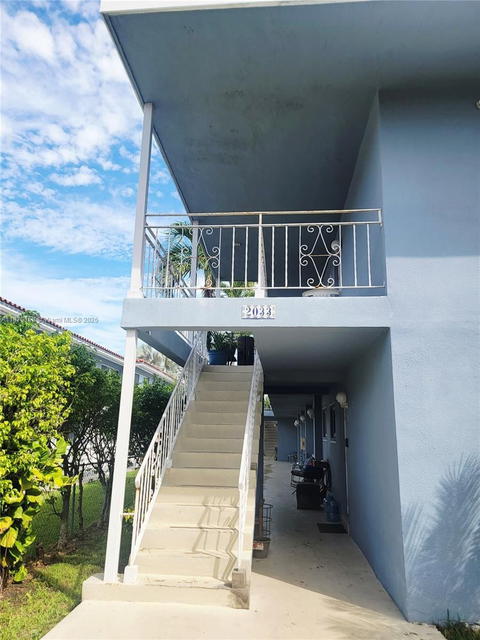 Real estate property located at 2033 Calais Dr #2, Miami-dade, Lucy Condo, Miami Beach, FL