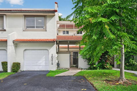 Real estate property located at 10275 46th St, Miami-dade, Townhomes Of Doral Place, Doral, FL