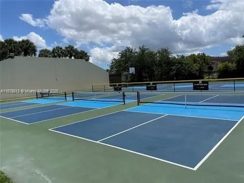 Real estate property located at 10275 46th St, Miami-dade, Townhomes Of Doral Place, Doral, FL