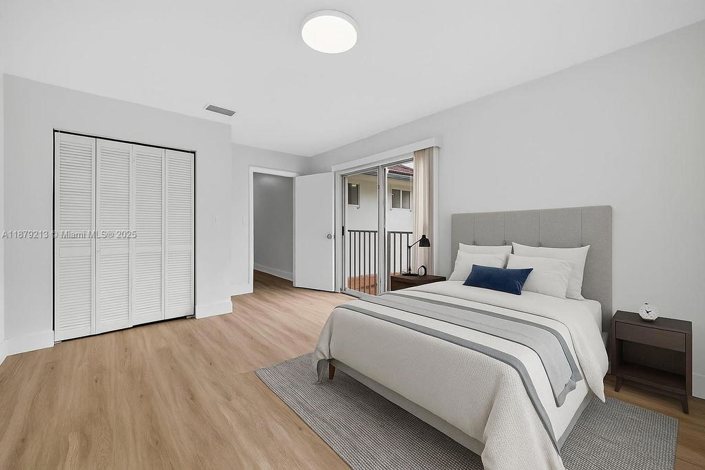 Real estate property located at 10275 46th St, Miami-dade, Townhomes Of Doral Place, Doral, FL