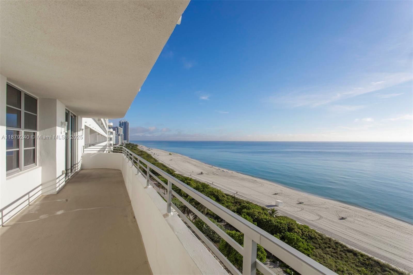 Real estate property located at 5555 Collins Ave #14N, Miami-dade, Oceanside Plaza Condo, Miami Beach, FL