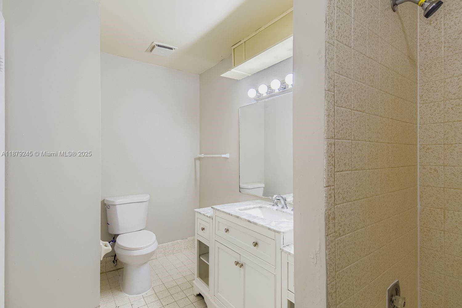 Real estate property located at 7008 49th Ct, Broward, Boulevard Woods North, Lauderhill, FL
