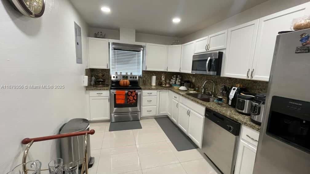 Real estate property located at 2915 4th St, Miami-dade, Carolina Heights 2nd Sec, Miami, FL