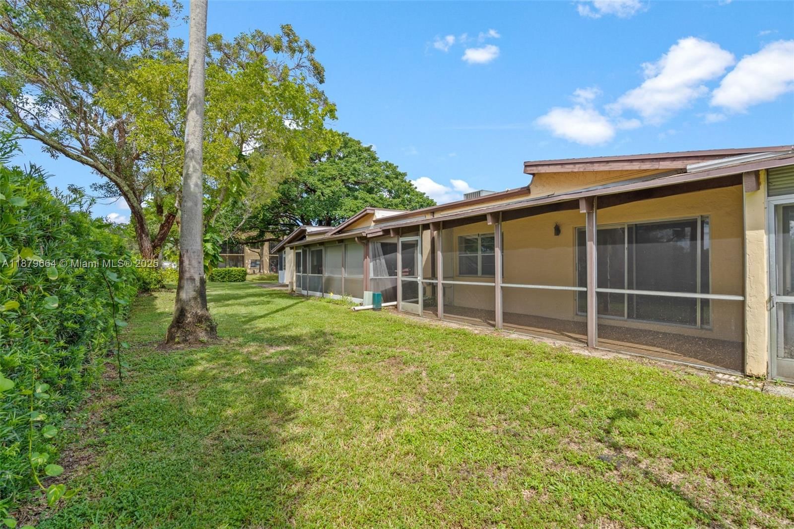 Real estate property located at 140 Fox Rd #3-46, Broward, Villas At Carriage Hills, Hollywood, FL