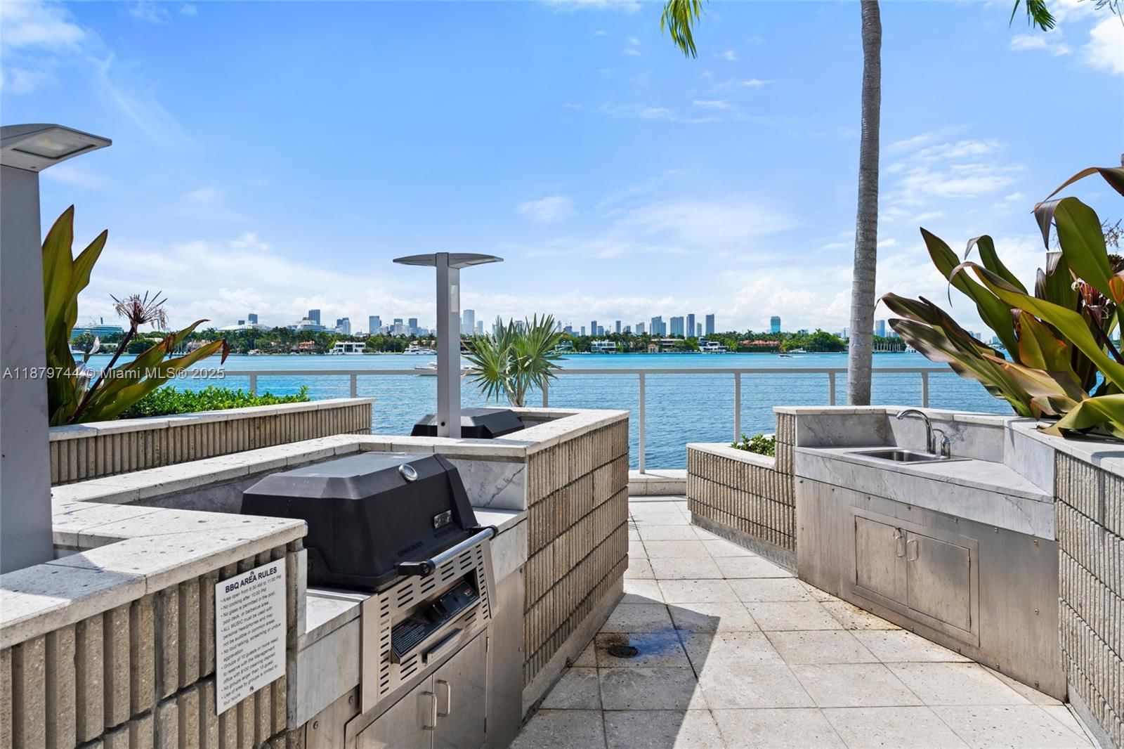 Real estate property located at 800 West Ave #831, Miami-dade, South Bay Club Condo, Miami Beach, FL