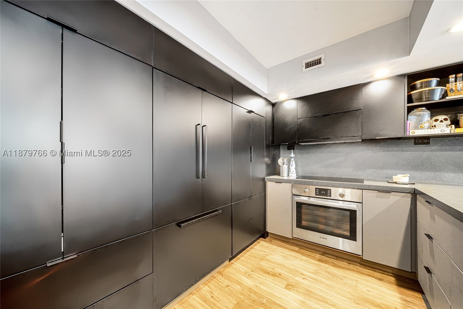 Real estate property located at 5600 Collins Ave #12E, Miami-dade, 5600 Condo, Miami Beach, FL