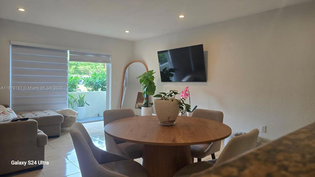 Real estate property located at 7477 82nd St C118, Miami-dade, Dadeland Capri Condo, Miami, FL